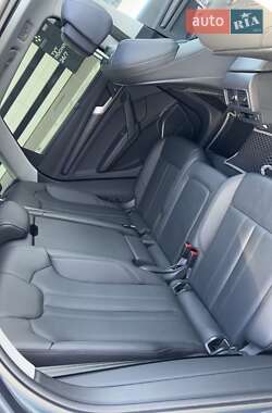 Внедорожник / Кроссовер Audi Q5 2018 в 