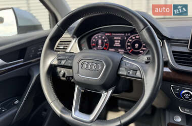 Внедорожник / Кроссовер Audi Q5 2018 в 