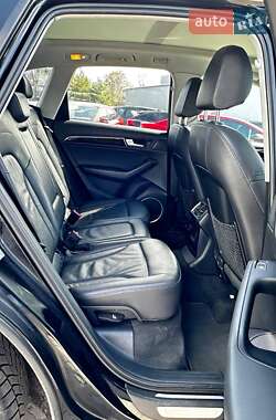 Внедорожник / Кроссовер Audi Q5 2015 в 