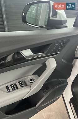 Внедорожник / Кроссовер Audi Q5 2018 в 