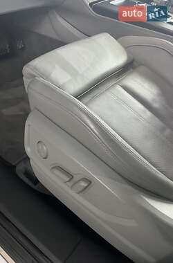 Внедорожник / Кроссовер Audi Q5 2018 в 