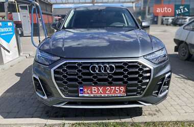 Внедорожник / Кроссовер Audi Q5 2022 в 