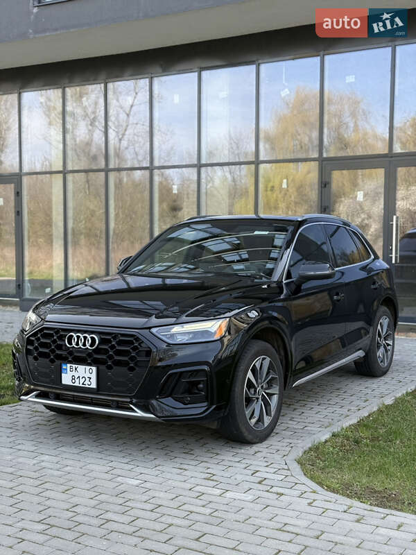Позашляховик / Кросовер Audi Q5 2021 в Рівному