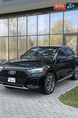 Внедорожник / Кроссовер Audi Q5 2021 в 