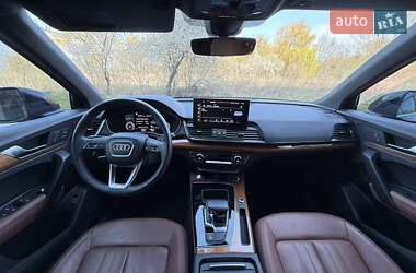 Внедорожник / Кроссовер Audi Q5 2021 в 