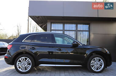 Внедорожник / Кроссовер Audi Q5 2019 в 