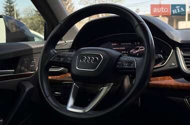 Внедорожник / Кроссовер Audi Q5 2018 в 