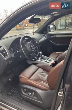 Позашляховик / Кросовер Audi Q5 2016 в 