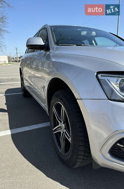 Внедорожник / Кроссовер Audi Q5 2016 в 