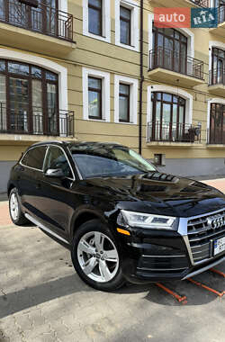 Позашляховик / Кросовер Audi Q5 2018 в Львові