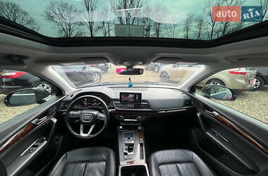 Внедорожник / Кроссовер Audi Q5 2018 в 