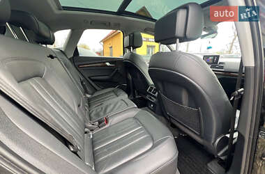 Внедорожник / Кроссовер Audi Q5 2018 в 