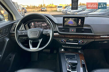 Внедорожник / Кроссовер Audi Q5 2018 в 