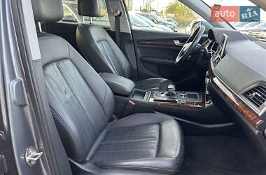 Внедорожник / Кроссовер Audi Q5 2018 в 