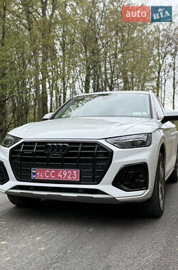 Позашляховик / Кросовер Audi Q5 2022 в Долині