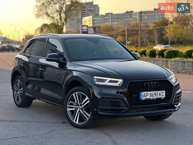 Внедорожник / Кроссовер Audi Q5 2019 в Киеве