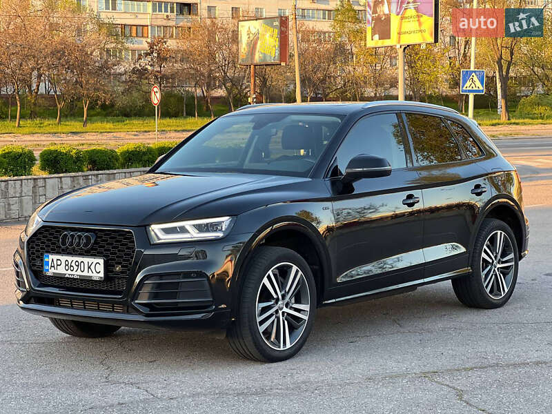 Внедорожник / Кроссовер Audi Q5 2019 в Киеве