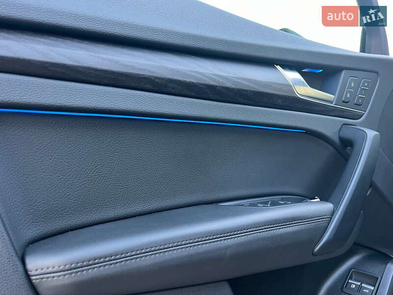 Внедорожник / Кроссовер Audi Q5 2019 в Киеве