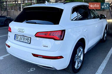 Внедорожник / Кроссовер Audi Q5 2018 в 