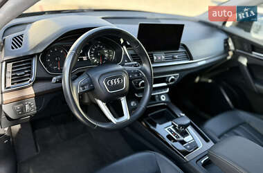 Внедорожник / Кроссовер Audi Q5 2022 в 