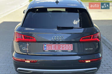 Внедорожник / Кроссовер Audi Q5 2020 в 