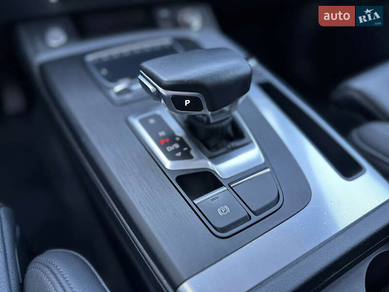 Внедорожник / Кроссовер Audi Q5 2020 в Львове