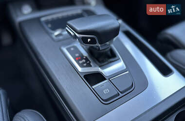 Внедорожник / Кроссовер Audi Q5 2020 в 