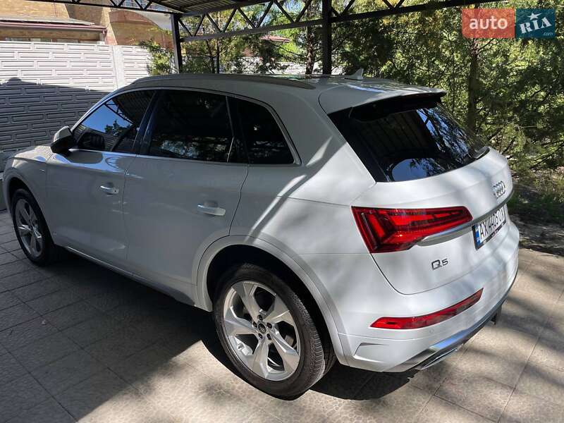Внедорожник / Кроссовер Audi Q5 2023 в Харькове