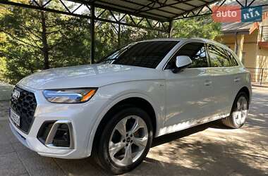 Внедорожник / Кроссовер Audi Q5 2023 в 