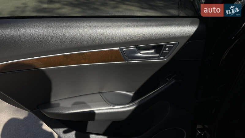 Внедорожник / Кроссовер Audi Q5 2012 в Одессе