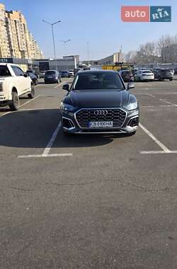 Внедорожник / Кроссовер Audi Q5 2021 в 