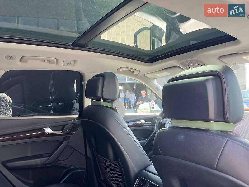 Внедорожник / Кроссовер Audi Q5 2017 в Львове