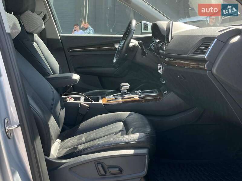 Внедорожник / Кроссовер Audi Q5 2017 в Львове