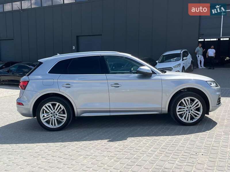 Внедорожник / Кроссовер Audi Q5 2017 в Львове