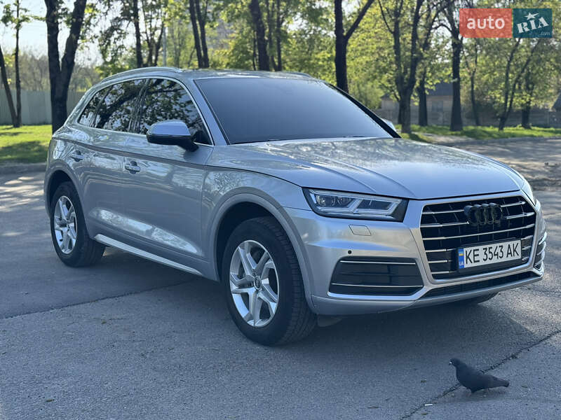 Внедорожник / Кроссовер Audi Q5 2018 в Каменском
