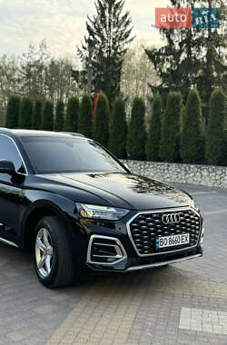 Внедорожник / Кроссовер Audi Q5 2020 в 
