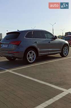 Позашляховик / Кросовер Audi Q5 2013 в 
