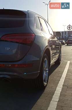 Позашляховик / Кросовер Audi Q5 2013 в 