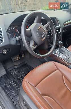 Внедорожник / Кроссовер Audi Q5 2012 в 