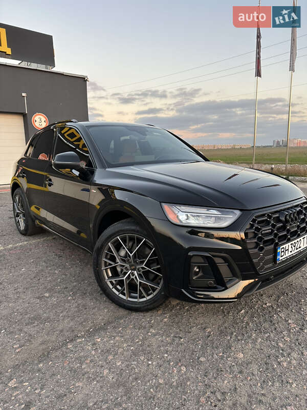 Внедорожник / Кроссовер Audi Q5 2020 в 