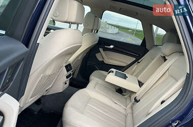 Внедорожник / Кроссовер Audi Q5 2017 в 