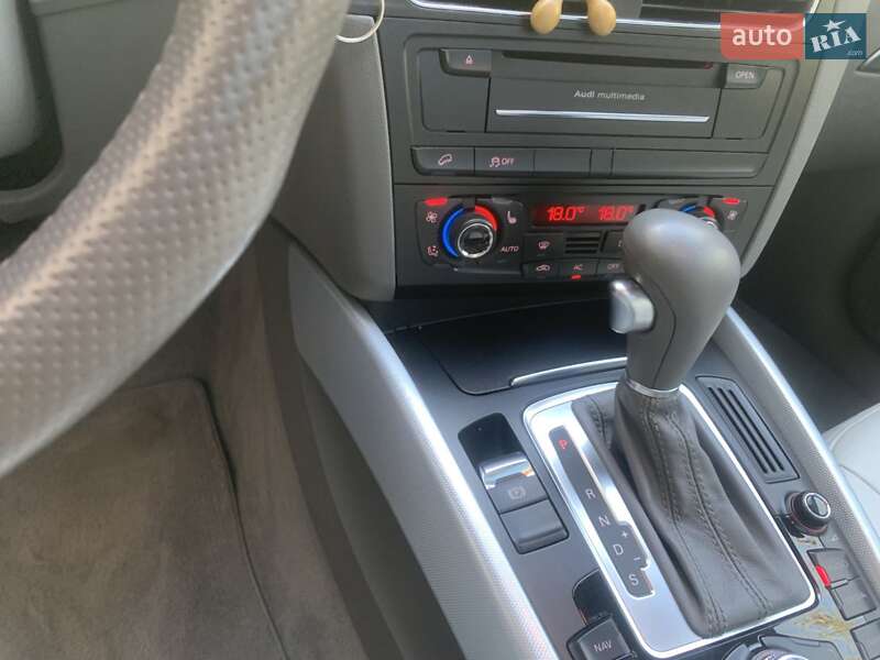 Позашляховик / Кросовер Audi Q5 2011 в Рівному