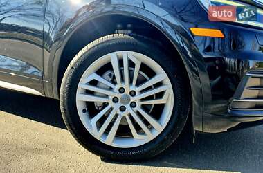 Внедорожник / Кроссовер Audi Q5 2018 в 