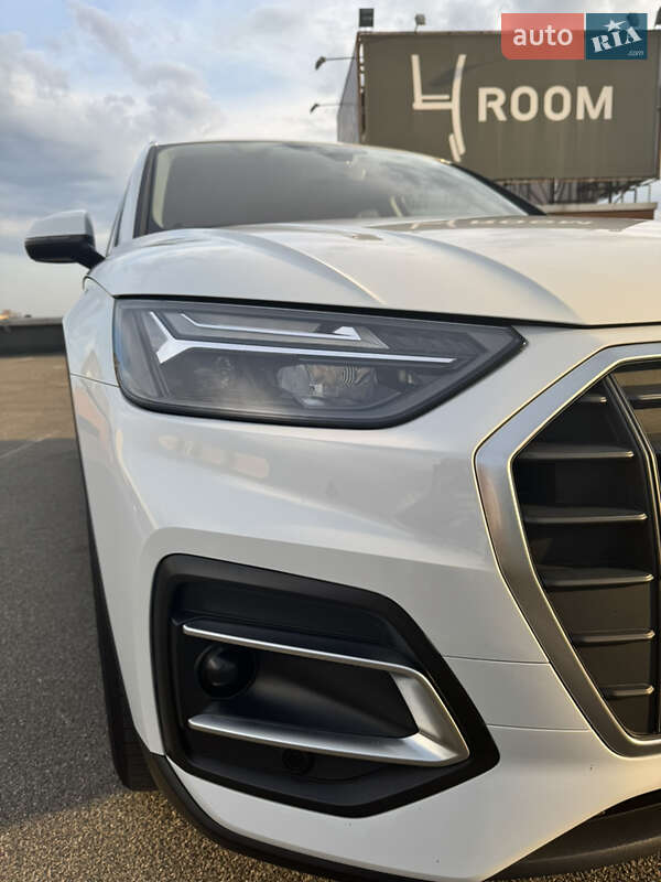 Позашляховик / Кросовер Audi Q5 2021 в Києві