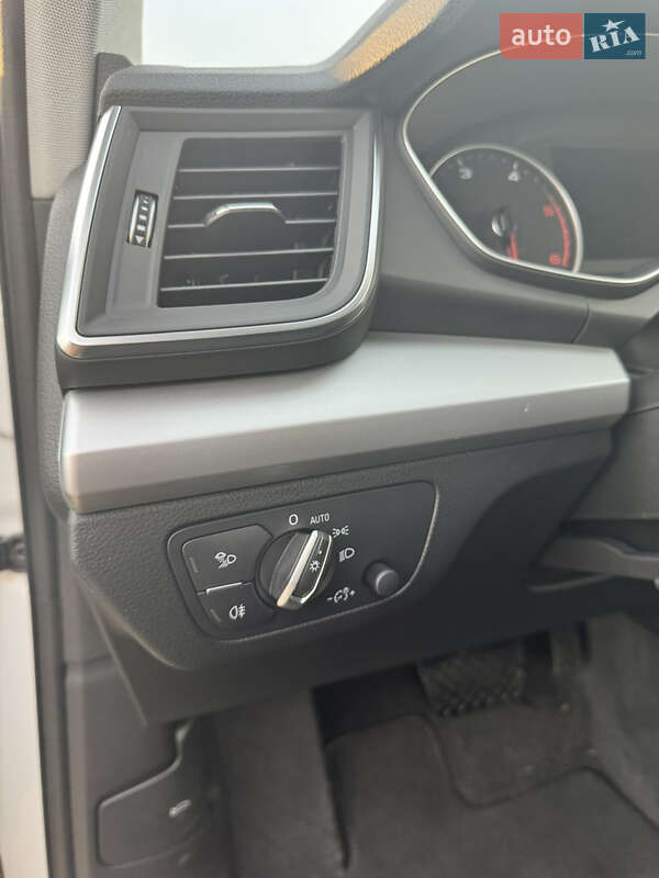 Позашляховик / Кросовер Audi Q5 2021 в Києві