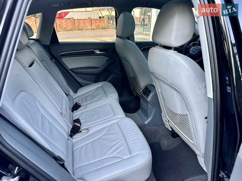Внедорожник / Кроссовер Audi Q5 2016 в Киеве