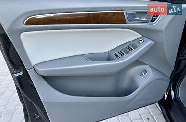 Внедорожник / Кроссовер Audi Q5 2016 в 