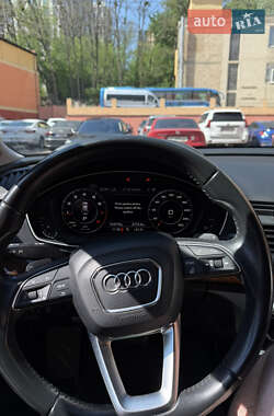Внедорожник / Кроссовер Audi Q5 2017 в 