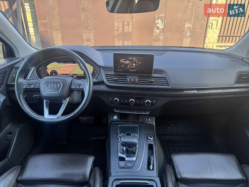 Внедорожник / Кроссовер Audi Q5 2019 в Каменец-Подольском