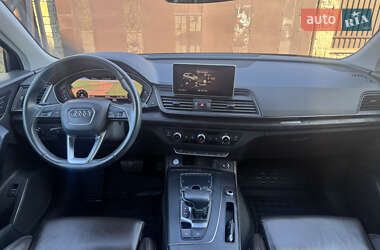 Позашляховик / Кросовер Audi Q5 2019 в 